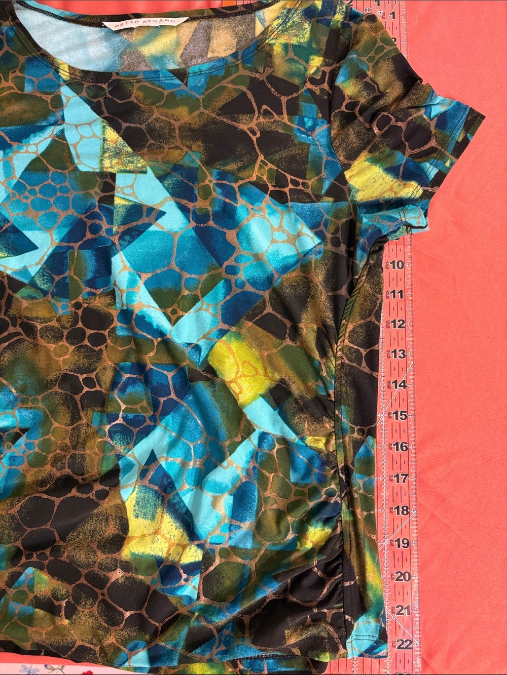 Peter Nygard - Turquoise and Green Abstract Water-Effect Short-Sleeve Top Size M - Picture 10 of 12
